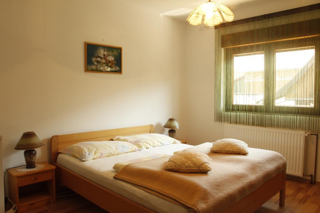 Hotel House Drakulic Korenica Esterno foto