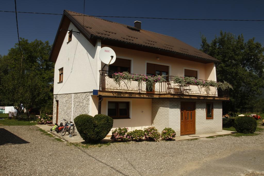 Hotel House Drakulic Korenica Esterno foto
