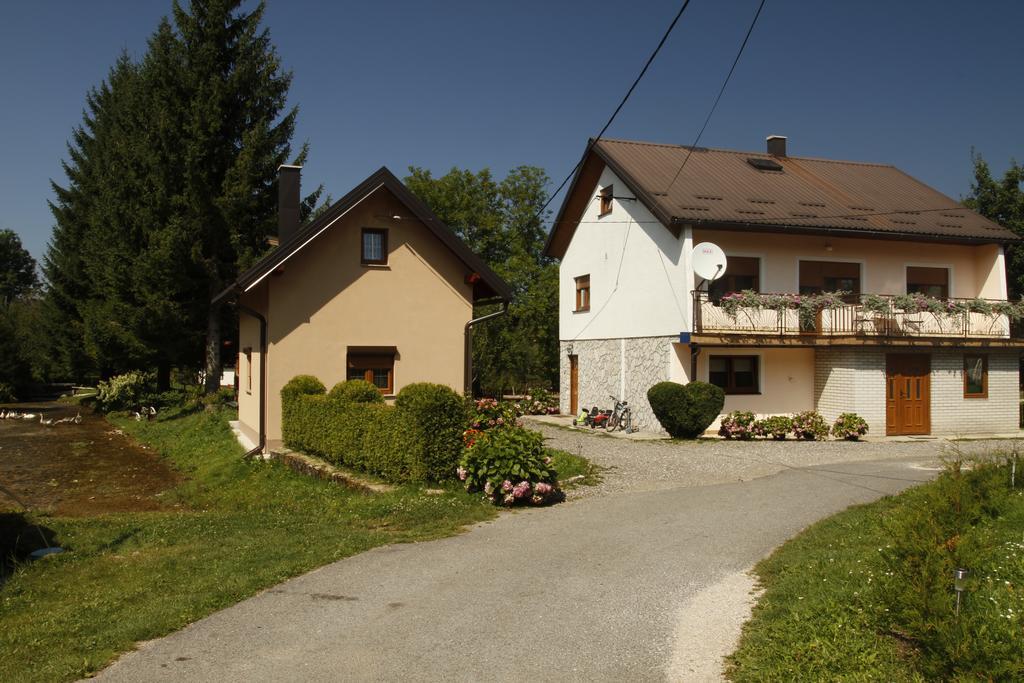 Hotel House Drakulic Korenica Esterno foto