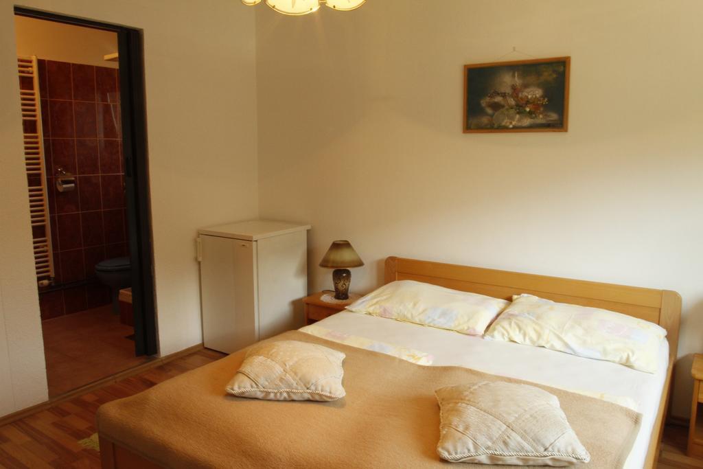 Hotel House Drakulic Korenica Esterno foto