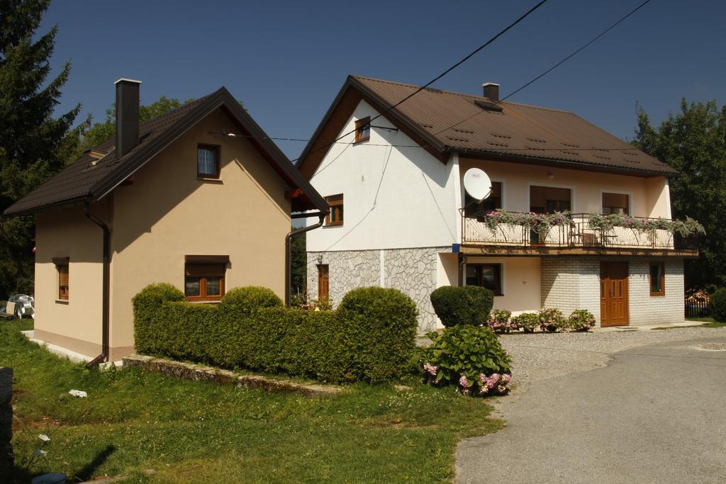 Hotel House Drakulic Korenica Esterno foto
