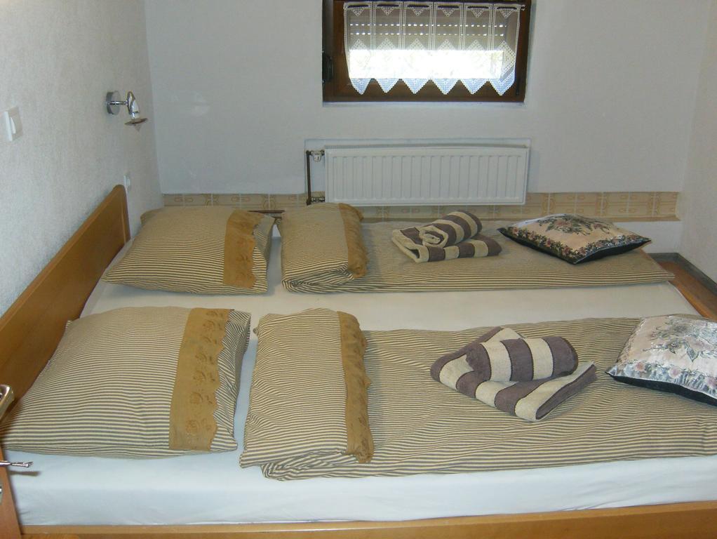 Hotel House Drakulic Korenica Esterno foto