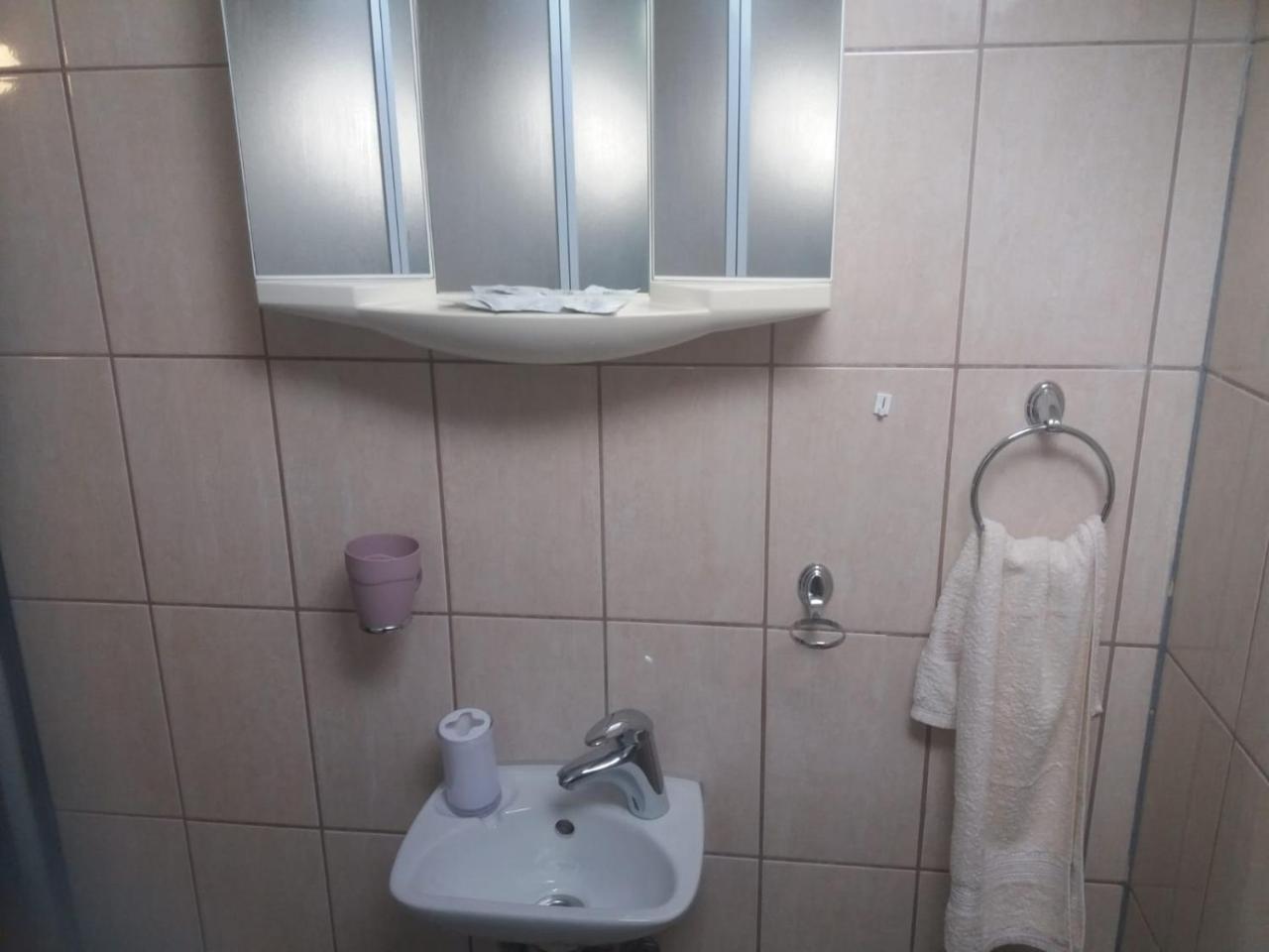 Hotel House Drakulic Korenica Esterno foto