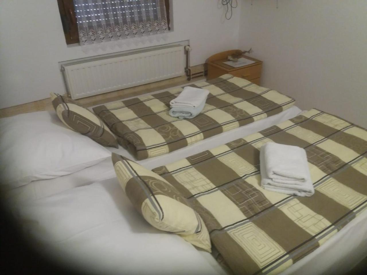 Hotel House Drakulic Korenica Esterno foto